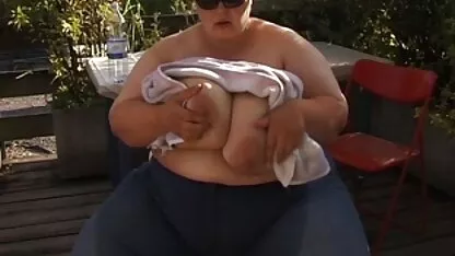 Méchant cravate mignon maman porno des nains à sexe Hard à partir de l'arrière