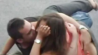 Les longs préliminaires porno élève de la femme avec son mari