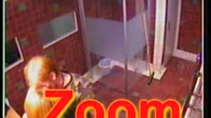 Le gars cum porno avec sa soeur sur le visage d'une prostituée, après une double baise