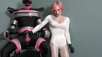 Gros cul et gros seins et grosse bite animal porno free viennent ensemble dans cette vidéo