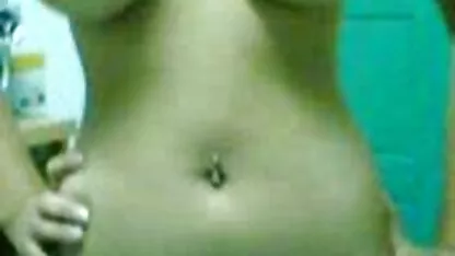 Fils de bite est chaud jeune asiatique teen free porno movie pipe sur la caméra