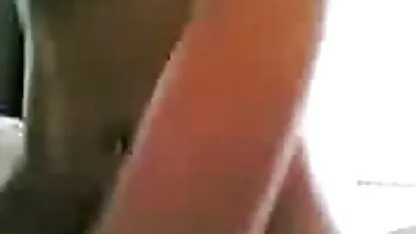 Thai salope accepte de sexe anal et le film porno amateur faire sur la came