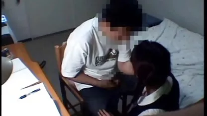 Busty porno dans bus mature pornstar baise mec après l'avoir vu elle bande