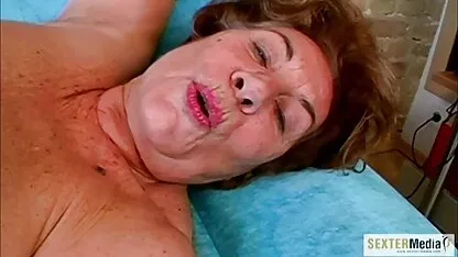 POV Baise filma xxx de la première avec une blonde, jeune et sexy