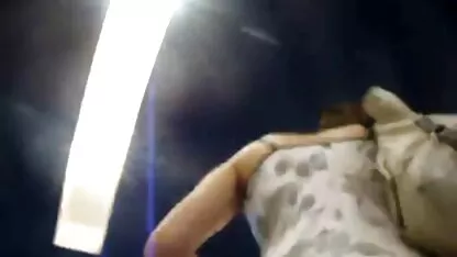 Gros cul de femmes noires lécher les boules film porno bus et une énorme bite pour s'asseoir dessus avec un l. équitation