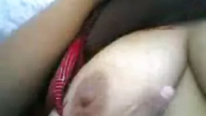 Un amateur jeune, activement sucer une bite, et film porno femme enceinte sœur de cancer sur le lit