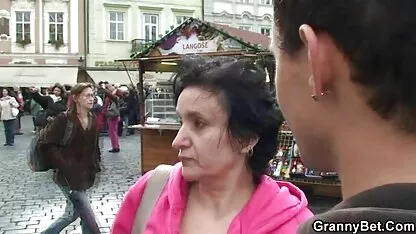 Babe veuillez ma bite et est récompensé par un rania youssef porno coup de chaud S'il Vous Plaît