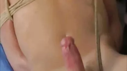 De magnifiques stars du porno baise énergiquement avec deux hommes dans tous les sex tape amateur trous