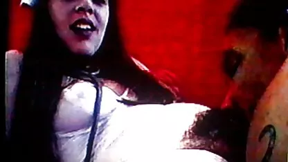 Belle porno femme animaux et juteuse POV fouetter avec une salope asiatique