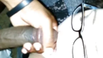 Belle blonde mature ayant une bonne baise dans porno a lecole le lit avec son petit ami
