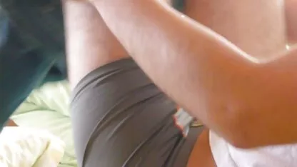 Deux lesbiennes en bikini baisée avec des jouets sexuels et lécher les uns les autres chattes porn movie streaming