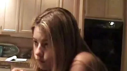 Dur DP klixen porno gangbang blonde en lingerie sexy