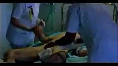 Une jeune salope fait une grande pipe à son ami de porno nains mari et elle était violente avec lui