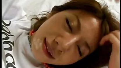 Jeune brunette six porno arab doigté bite et caresser sa chatte