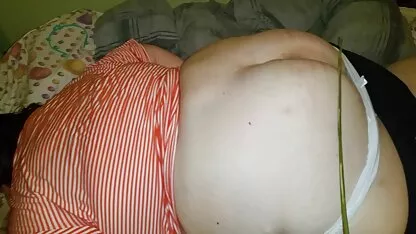Fille peint comme un chat suce une erotico gratis gigantesque bite